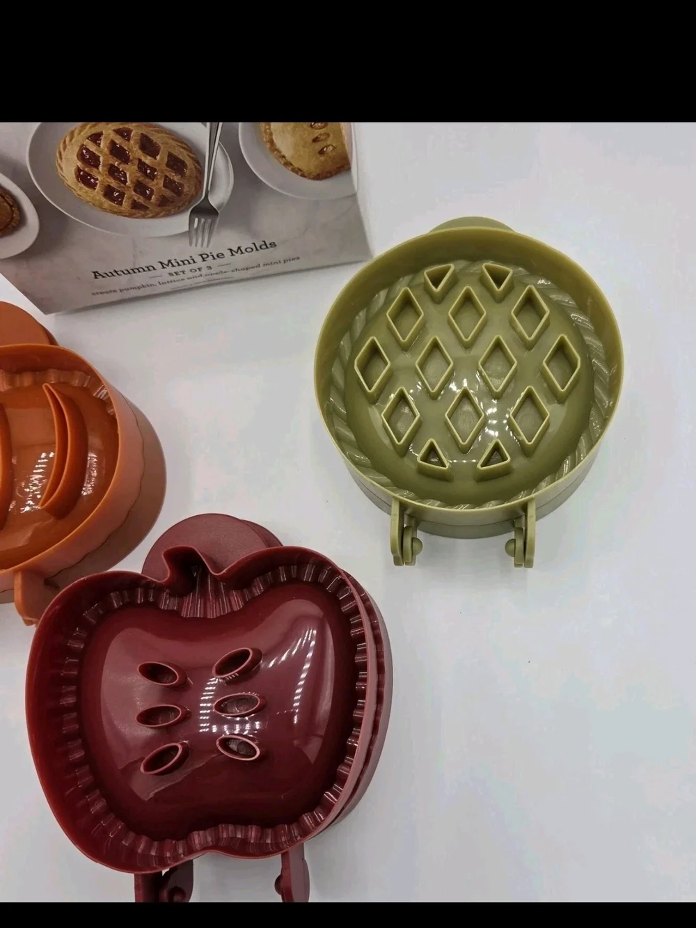 Williams Sonoma Autumn Mini Pie Molds Set Apple Pumpkin Lattice Fall Desserts